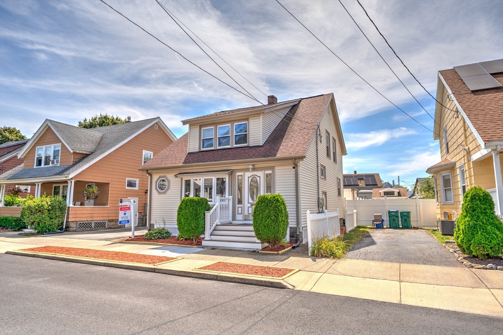 32 Haviland Ave