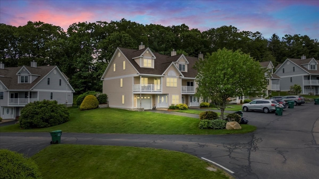 70 Carrington Ln 70