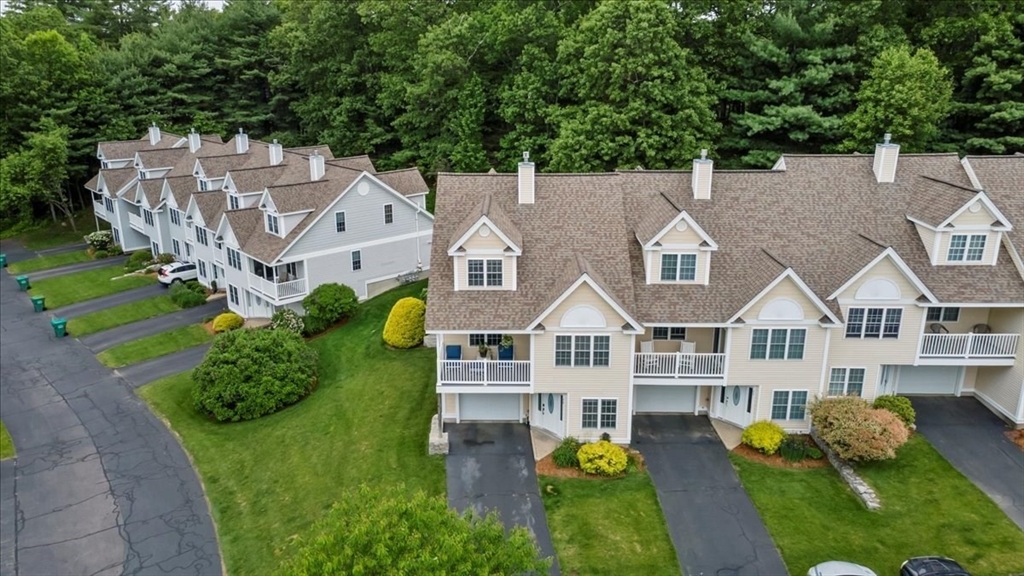70 Carrington Ln 70