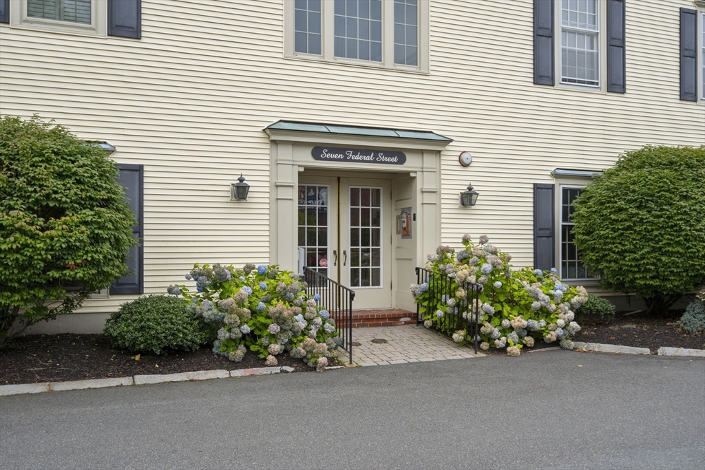 7 Federal St 33
