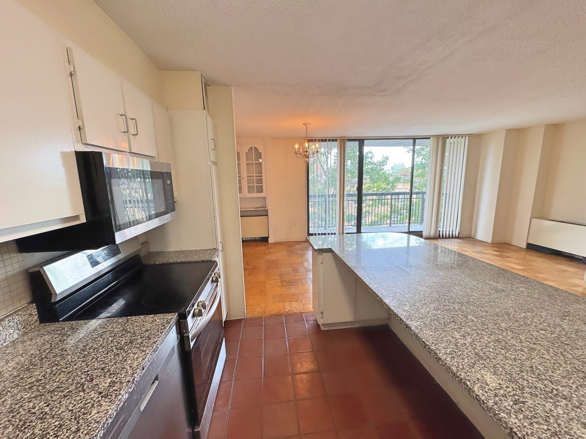 60 Longwood Ave 408