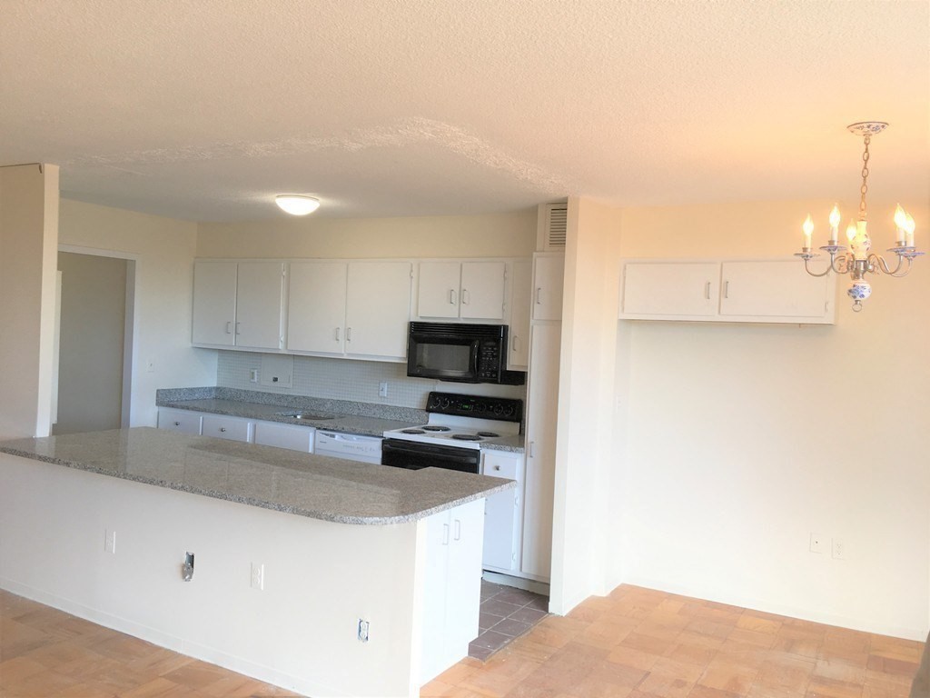 60 Longwood Ave 408