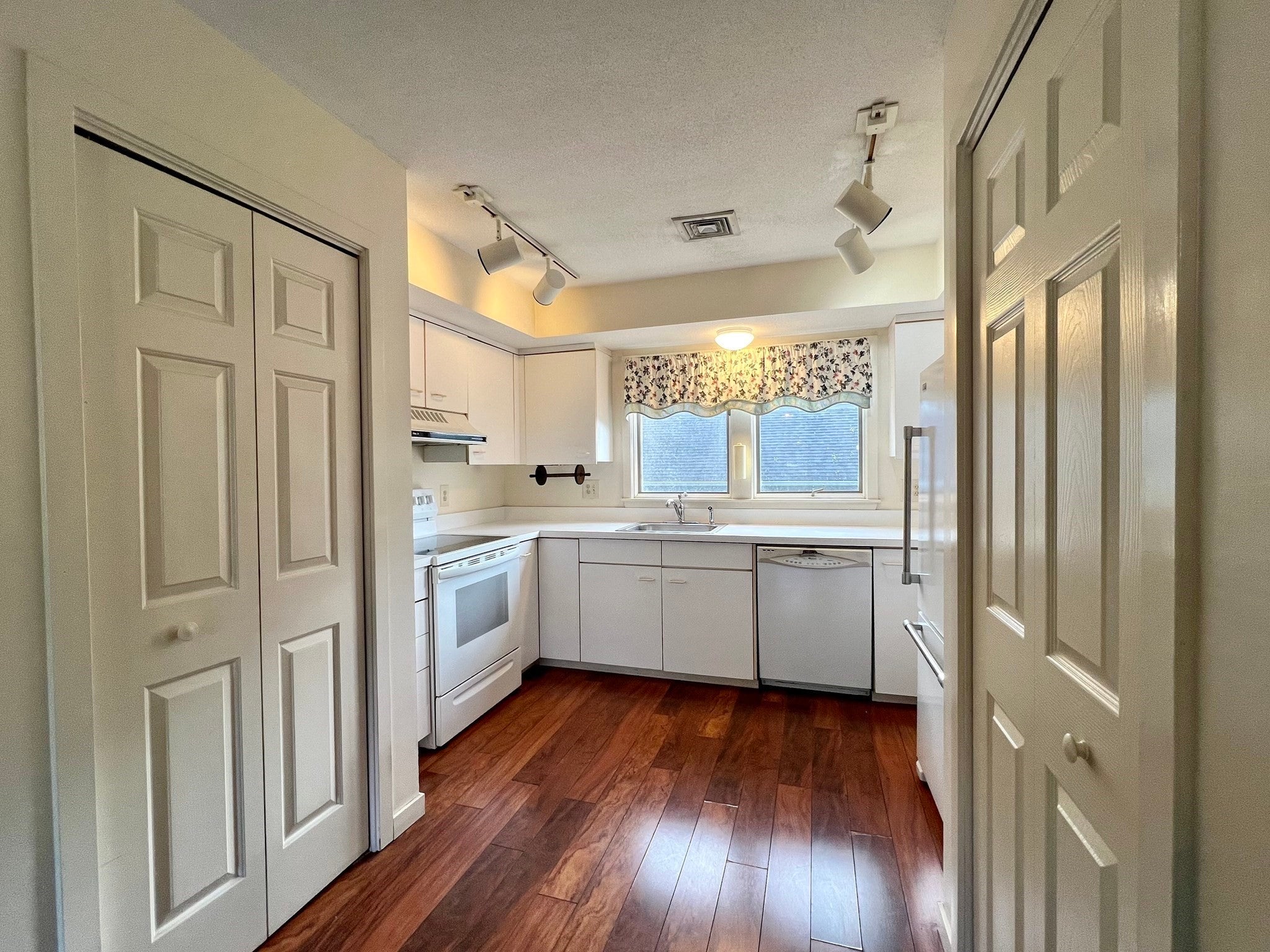 62 Amity Place #62, Amherst, MA Photo #4
