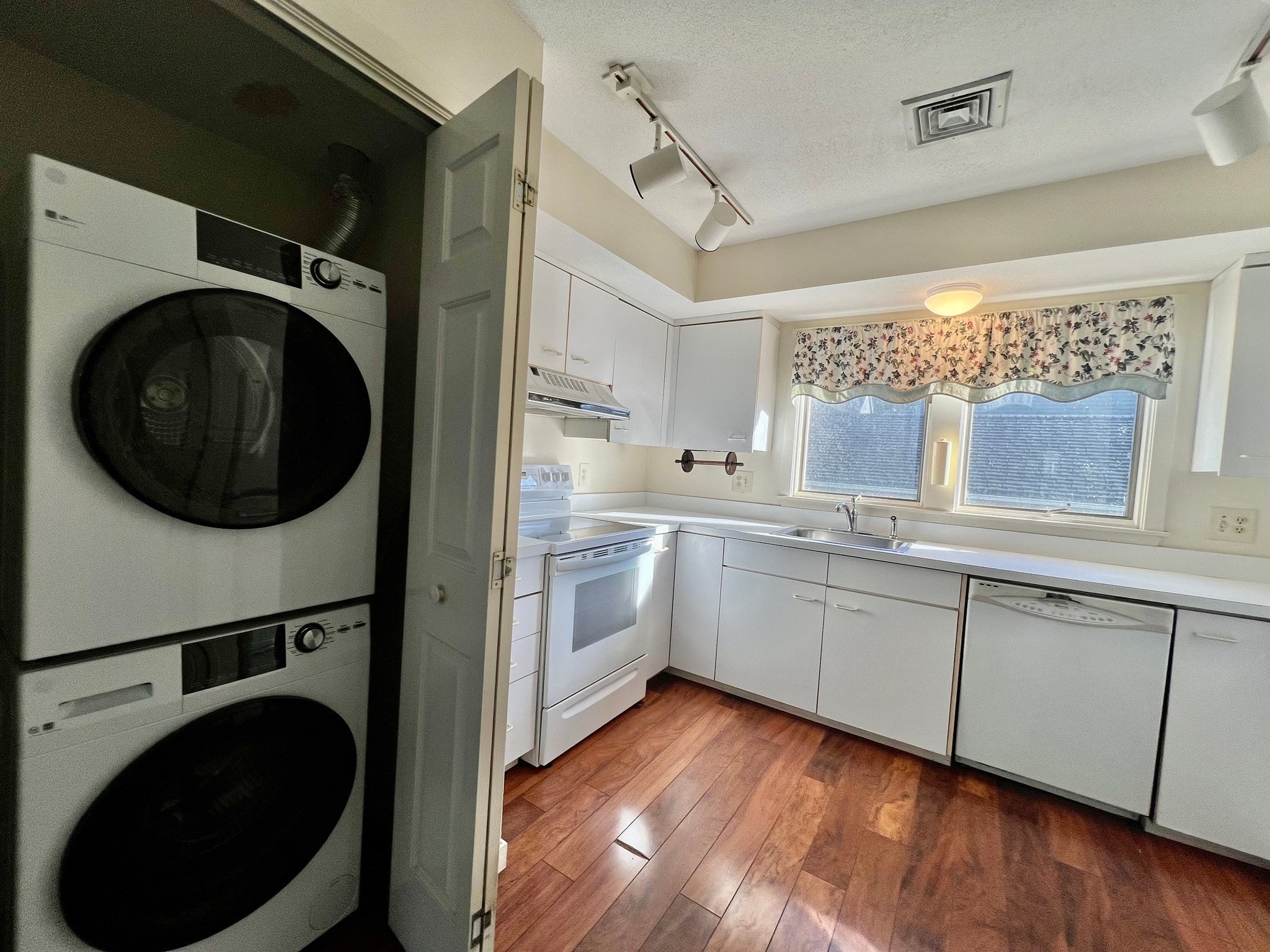 62 Amity Place #62, Amherst, MA Photo #6