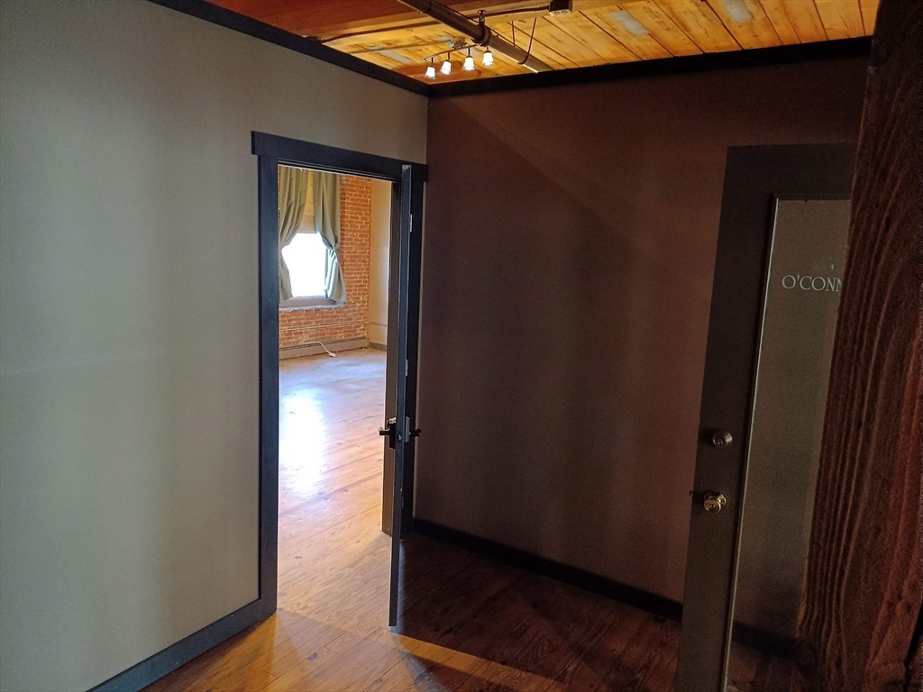 559 Main Street - Rt. 20 unit 303