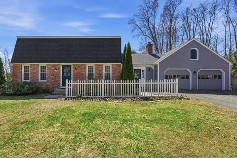 Photo of 21 Meadow Wood Dr, Deerfield, MA 01373 (MLS # 73501140)