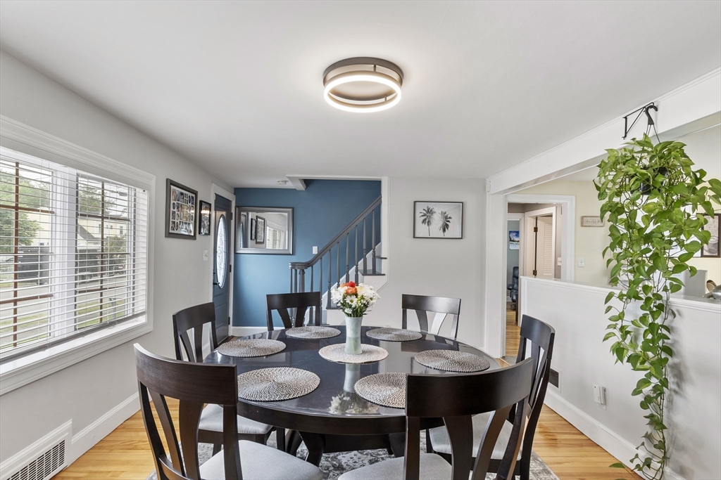 18 Rainbow Cir