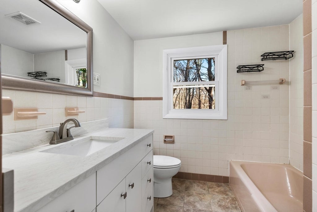 12 Hickory Ln #12, Burlington, MA, 12 Hickory Ln #12, Burlington, MA Photo #23