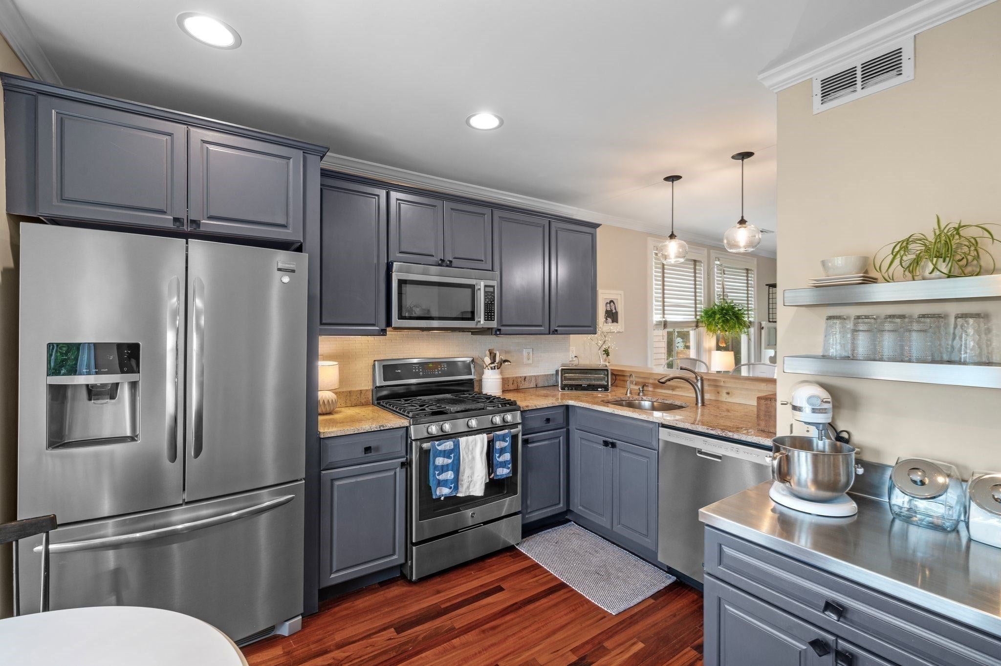 26 Village St #2, Marblehead, MA Photo #2