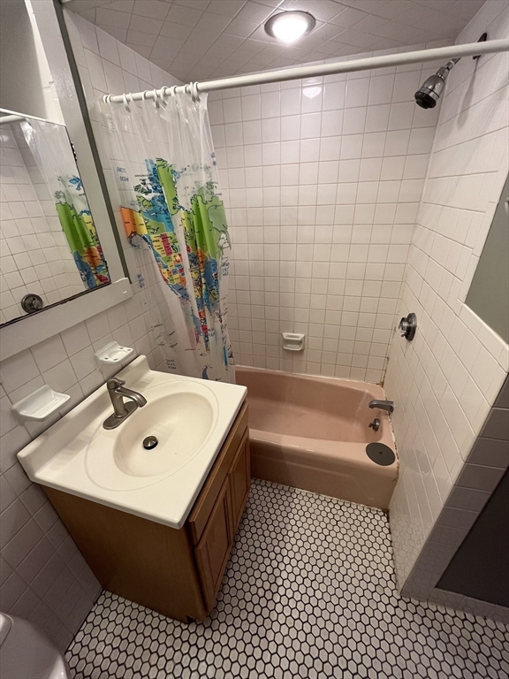 Cambridge, Massachusetts 02138, United States, 1 Bedroom Bedrooms, ,1 BathroomBathrooms,Residential,Active,159443
