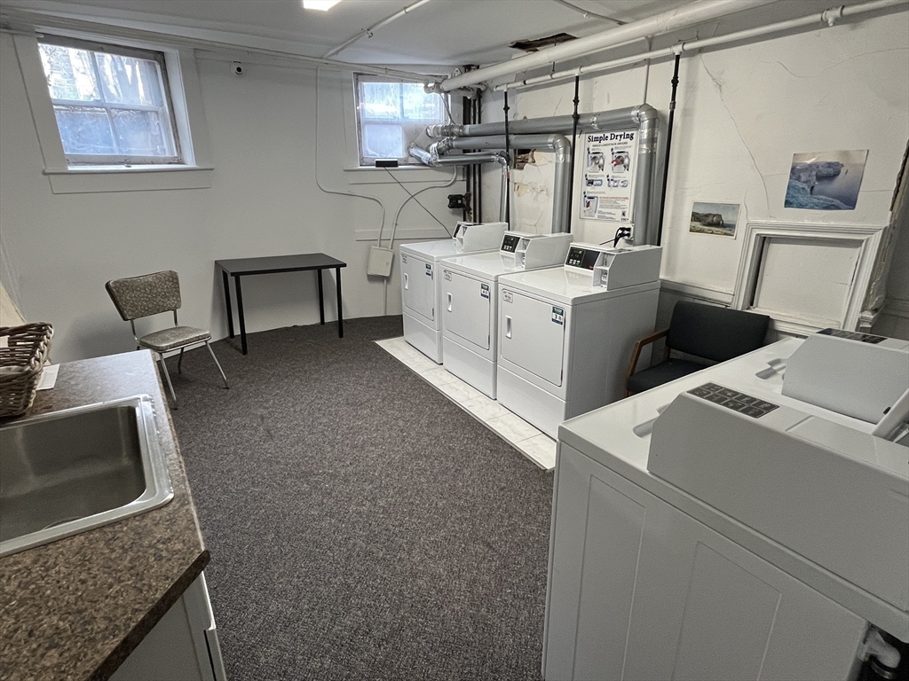 Cambridge, Massachusetts 02138, United States, 1 Bedroom Bedrooms, ,1 BathroomBathrooms,Residential,Active,159443