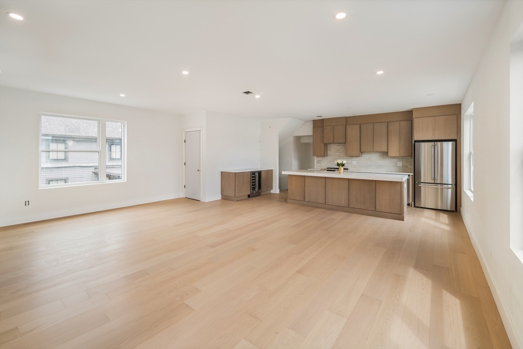 60 Franklin St 2
