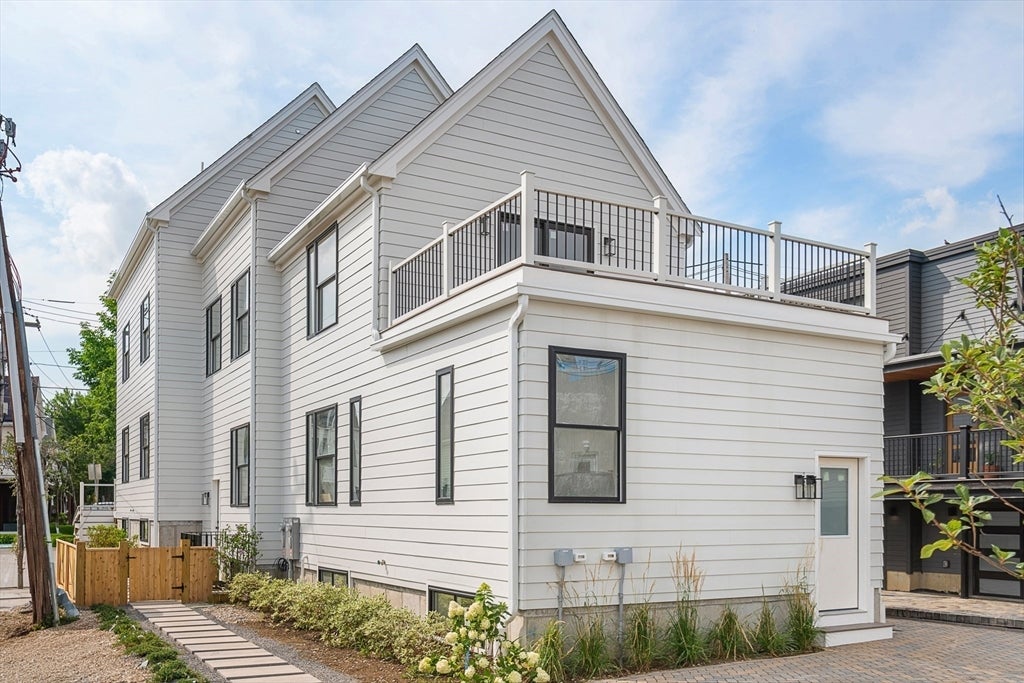 60 Franklin St 2