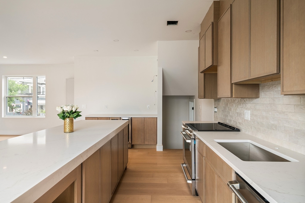60 Franklin St 2