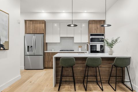 47 Condor 302 Boston MA 02128