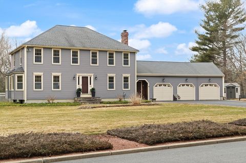 Photo of 3 Daniels Rd, Mendon, MA 01756 (MLS # 73490083)