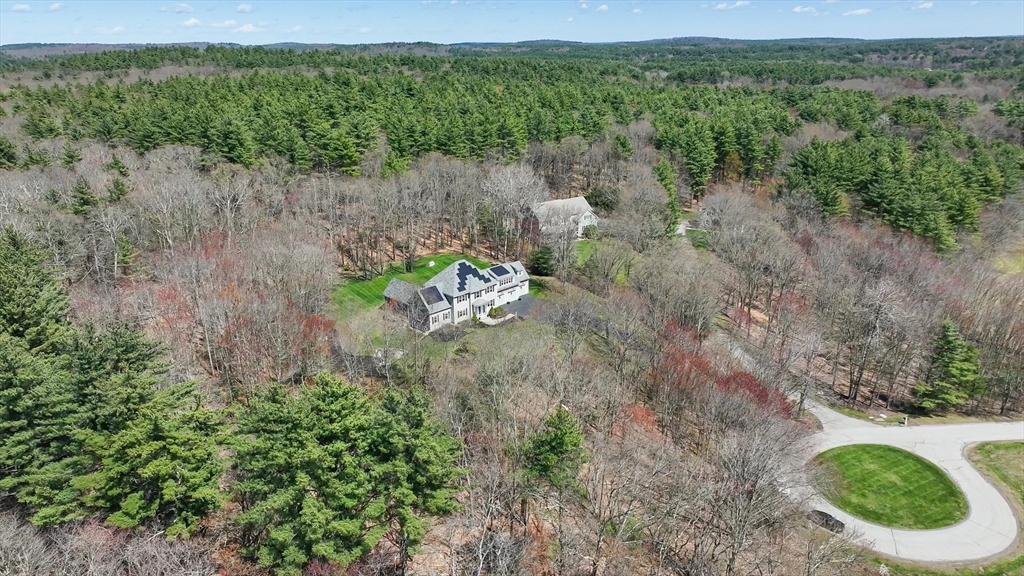 15 Hubbard Ln