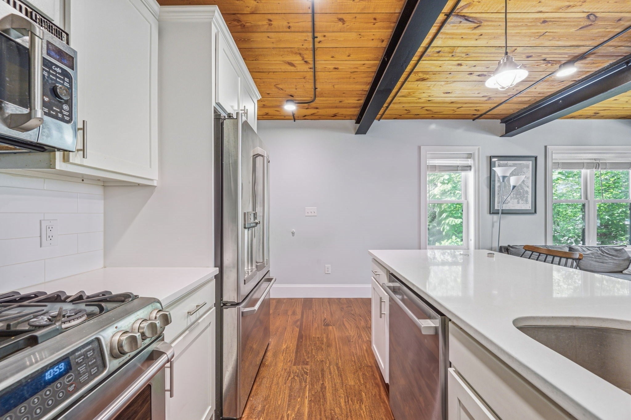 192 Raymond St 4