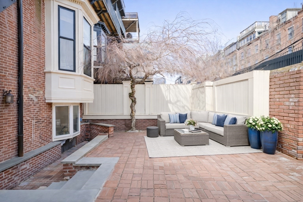 7 Upton St #1, Boston, MA Photo #17