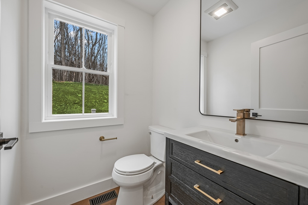 36 Belvidere Rd, Haverhill, MA, 36 Belvidere Rd, Haverhill, MA Photo #8