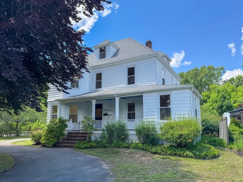 Photo of 187 Humphrey St, Marblehead, MA 01945 (MLS # 73547643)