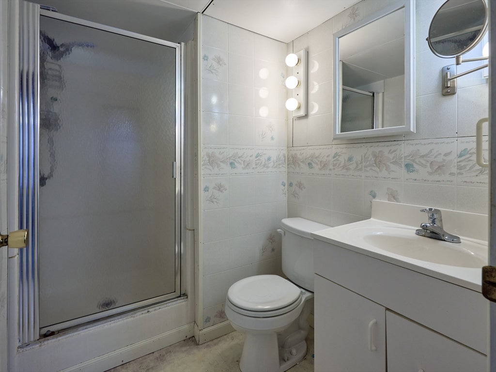 422 Mill St, Worcester, MA, 422 Mill St, Worcester, MA Photo #28