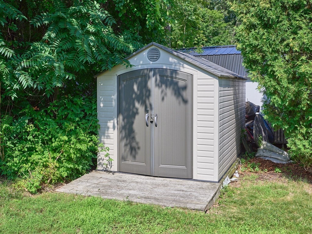 422 Mill St, Worcester, MA, 422 Mill St, Worcester, MA Photo #33