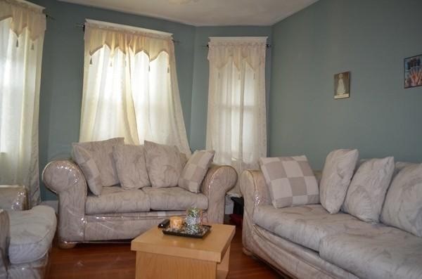 19 Montfern Avenue 3