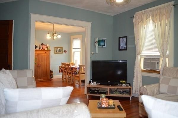 19 Montfern Avenue 3