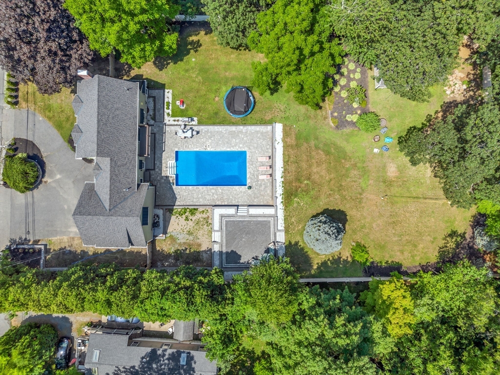 34 Cedar St