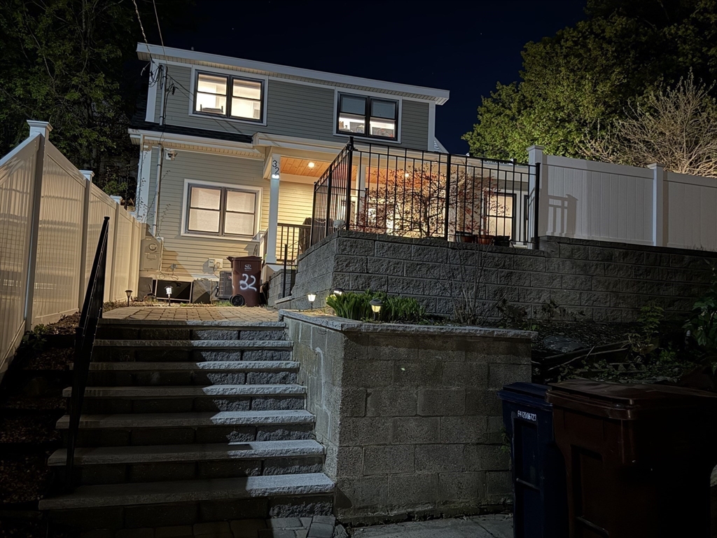 32 Fremont Ave