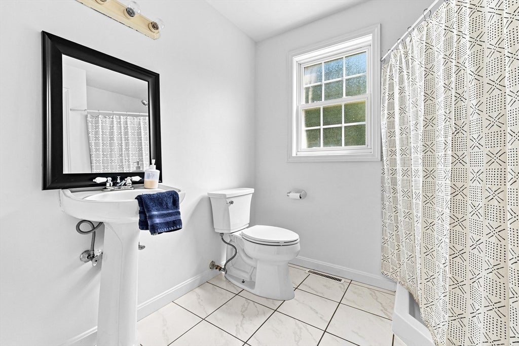 21 Forestview Dr, Fairhaven, MA, 21 Forestview Dr, Fairhaven, MA Photo #15