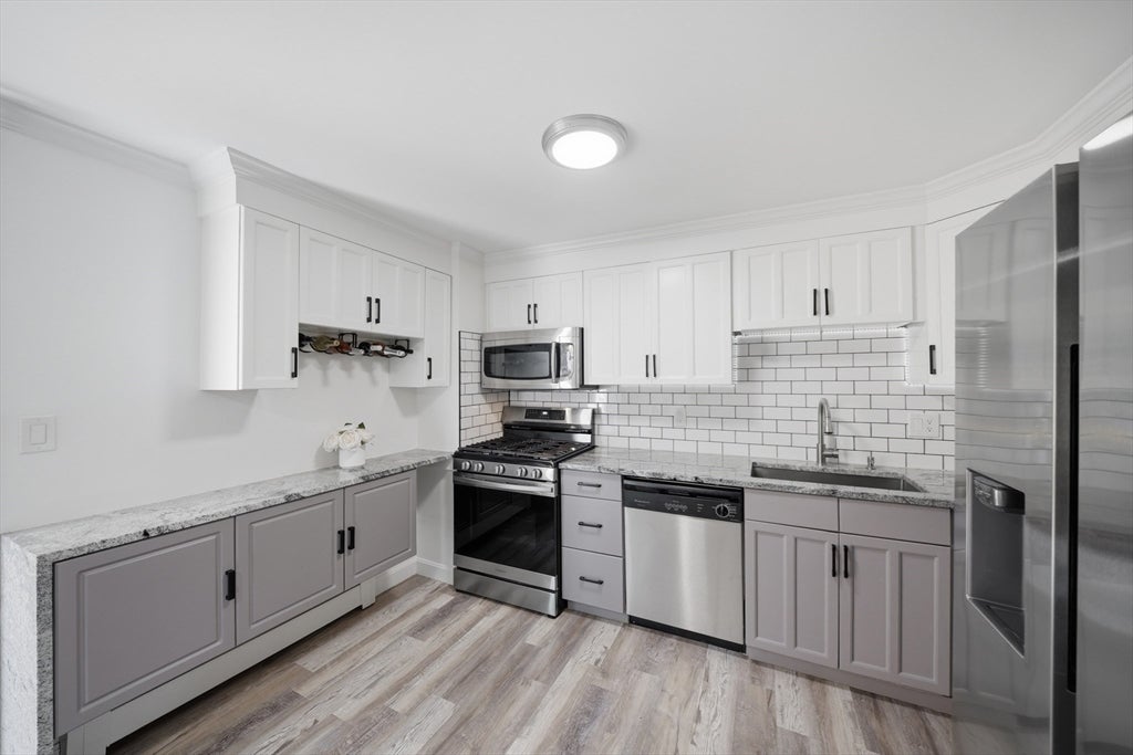 104 Roper St B