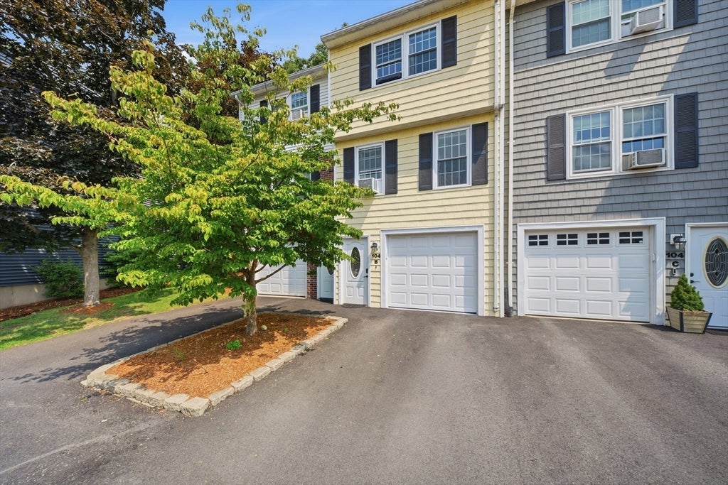 104 Roper St #B, Lowell, MA, 104 Roper St #B, Lowell, MA Photo #35