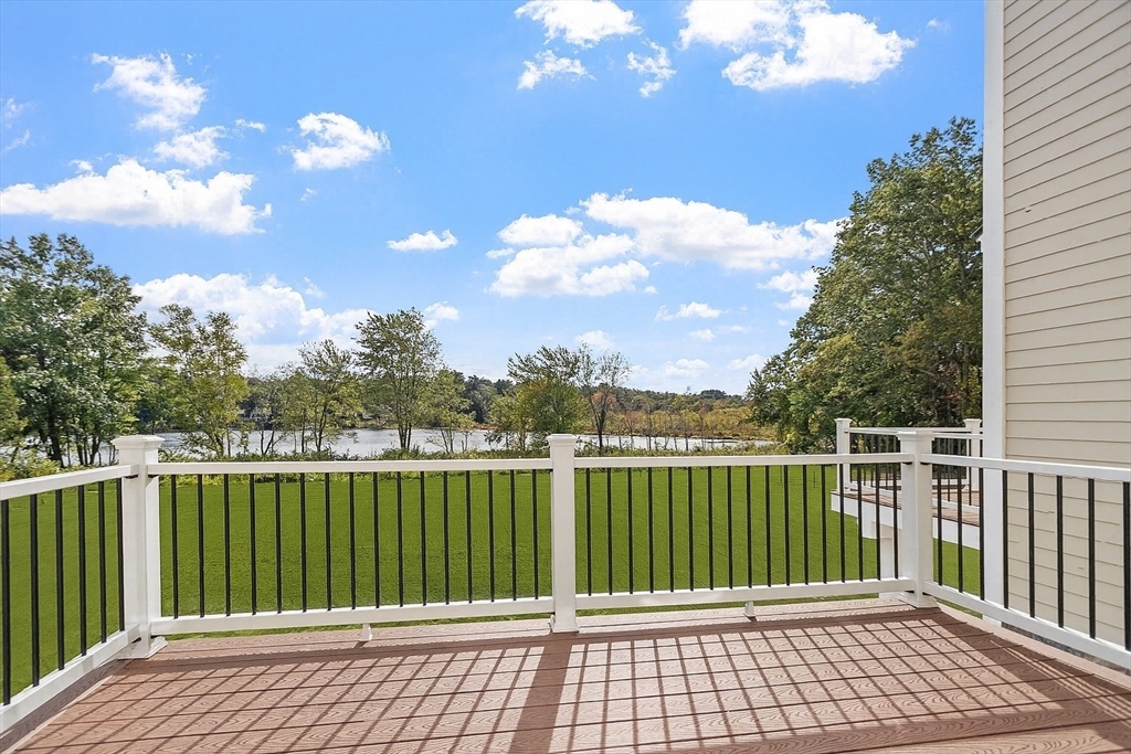 206 W Main St 9