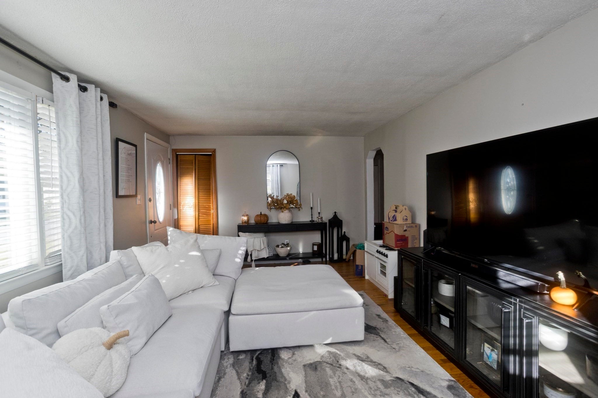 68 Gatewood Rd, Springfield, MA, 68 Gatewood Rd, Springfield, MA Photo #2
