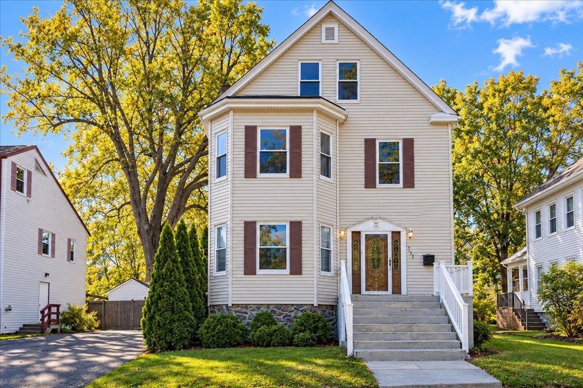 Photo of 152 Lawrence St, Malden, MA
