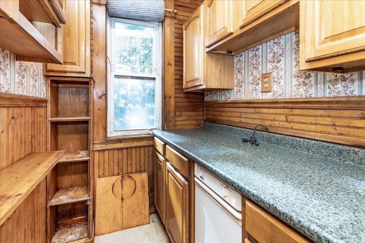 152 Lawrence St, Malden, MA Photo #28