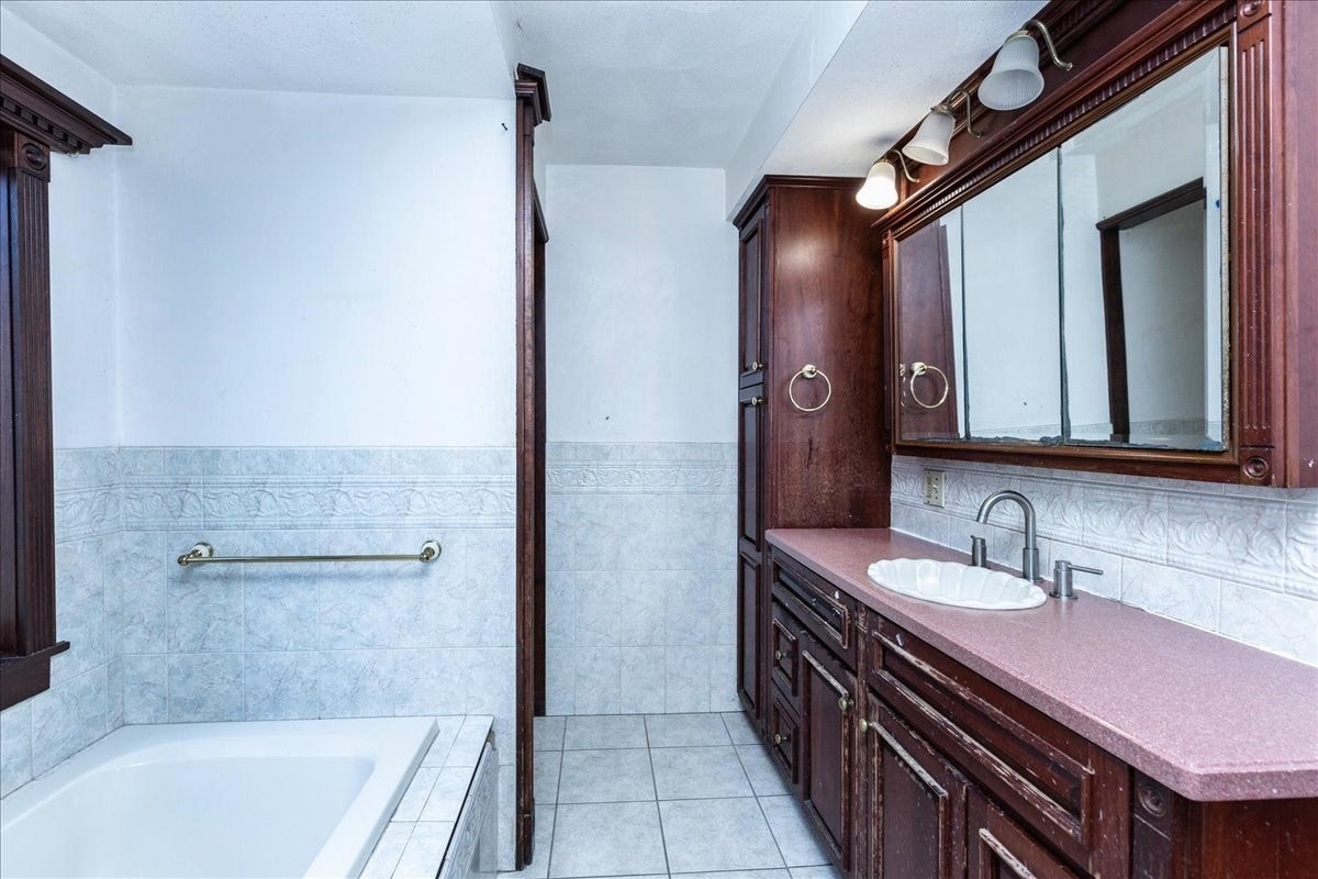152 Lawrence St, Malden, MA Photo #32