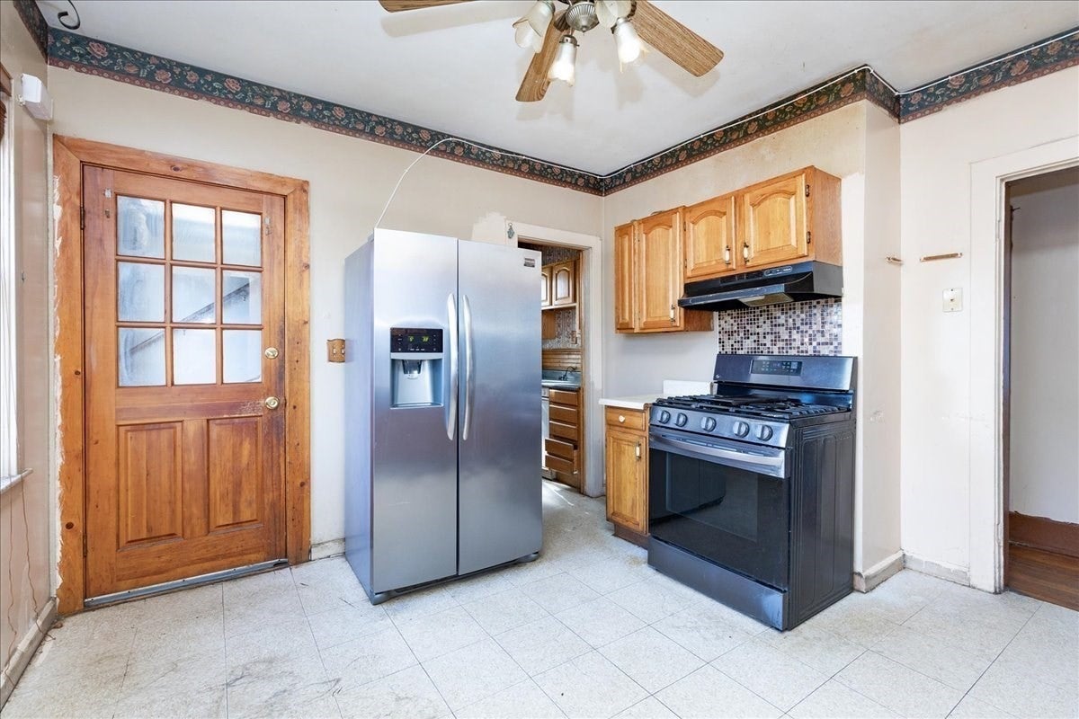 152 Lawrence St, Malden, MA Photo #27