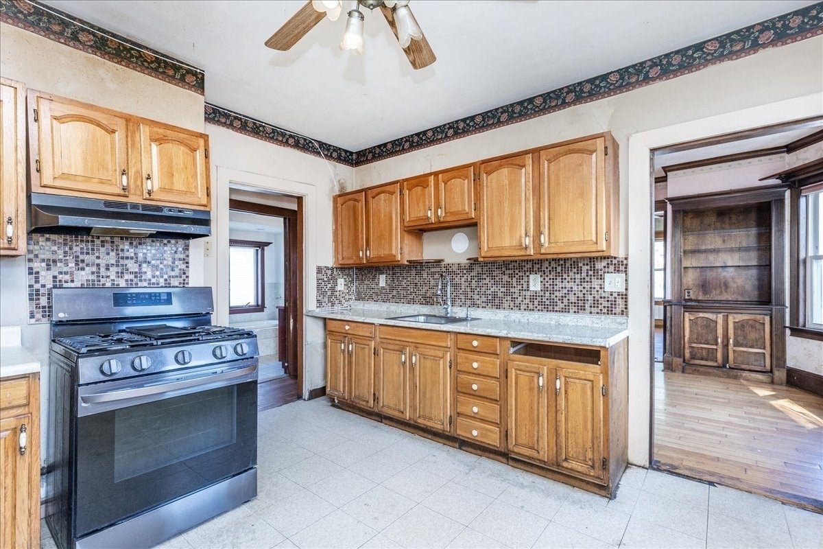 152 Lawrence St, Malden, MA Photo #26