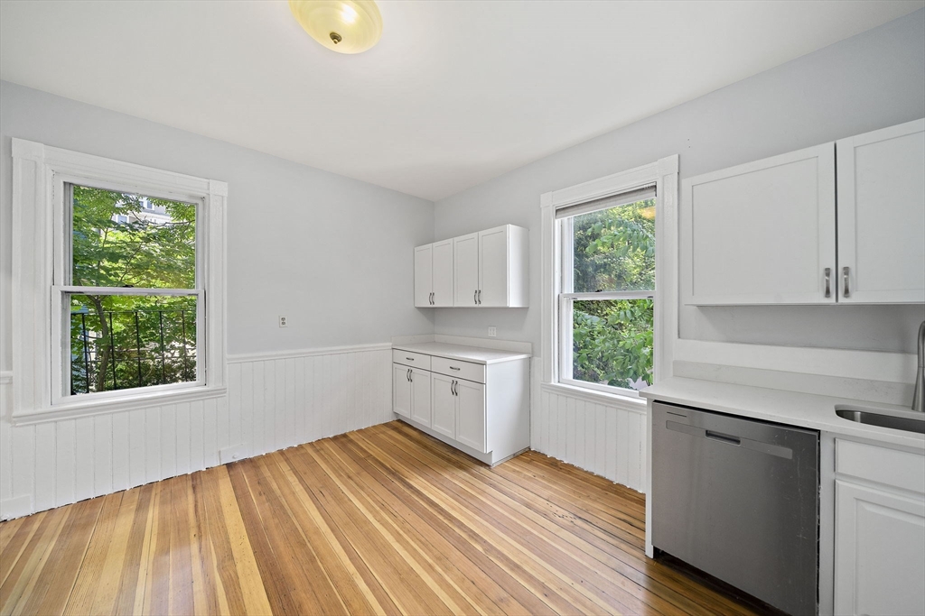 98 Boylston St 3