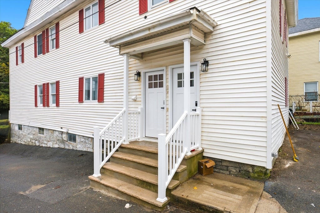 113 Liberty St, Lowell, MA, 113 Liberty St, Lowell, MA Photo #31