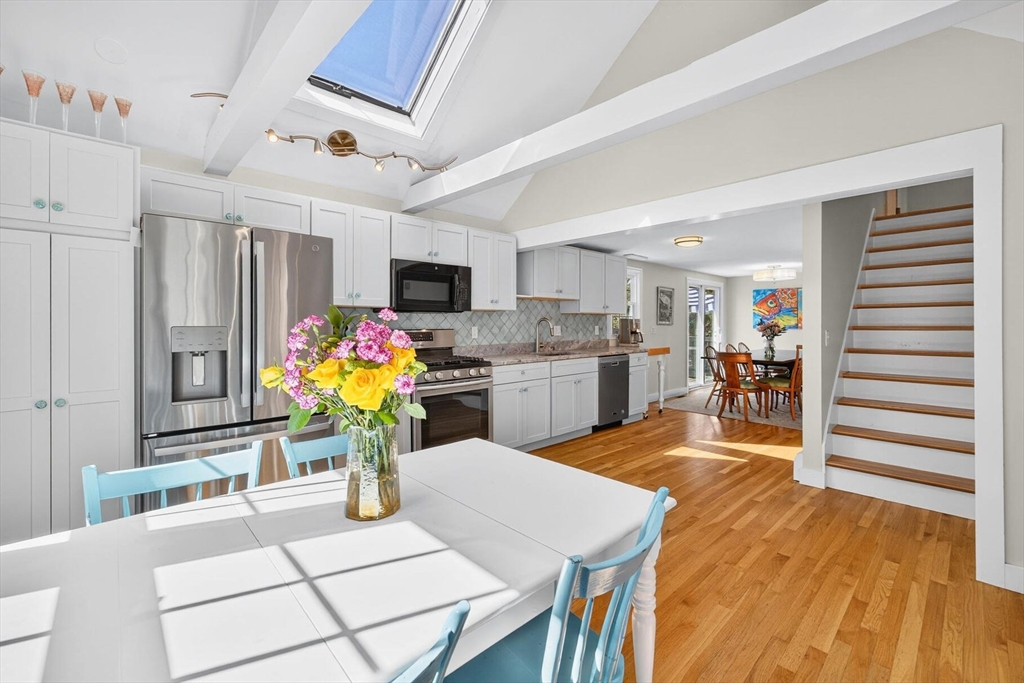 21 Sea Meadow Ln