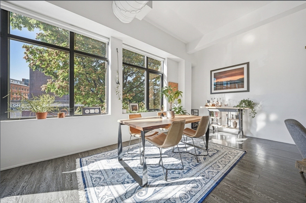 1180-1200 Washington St 215