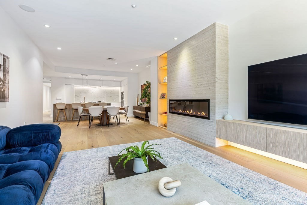 303 Columbus Avenue 306
