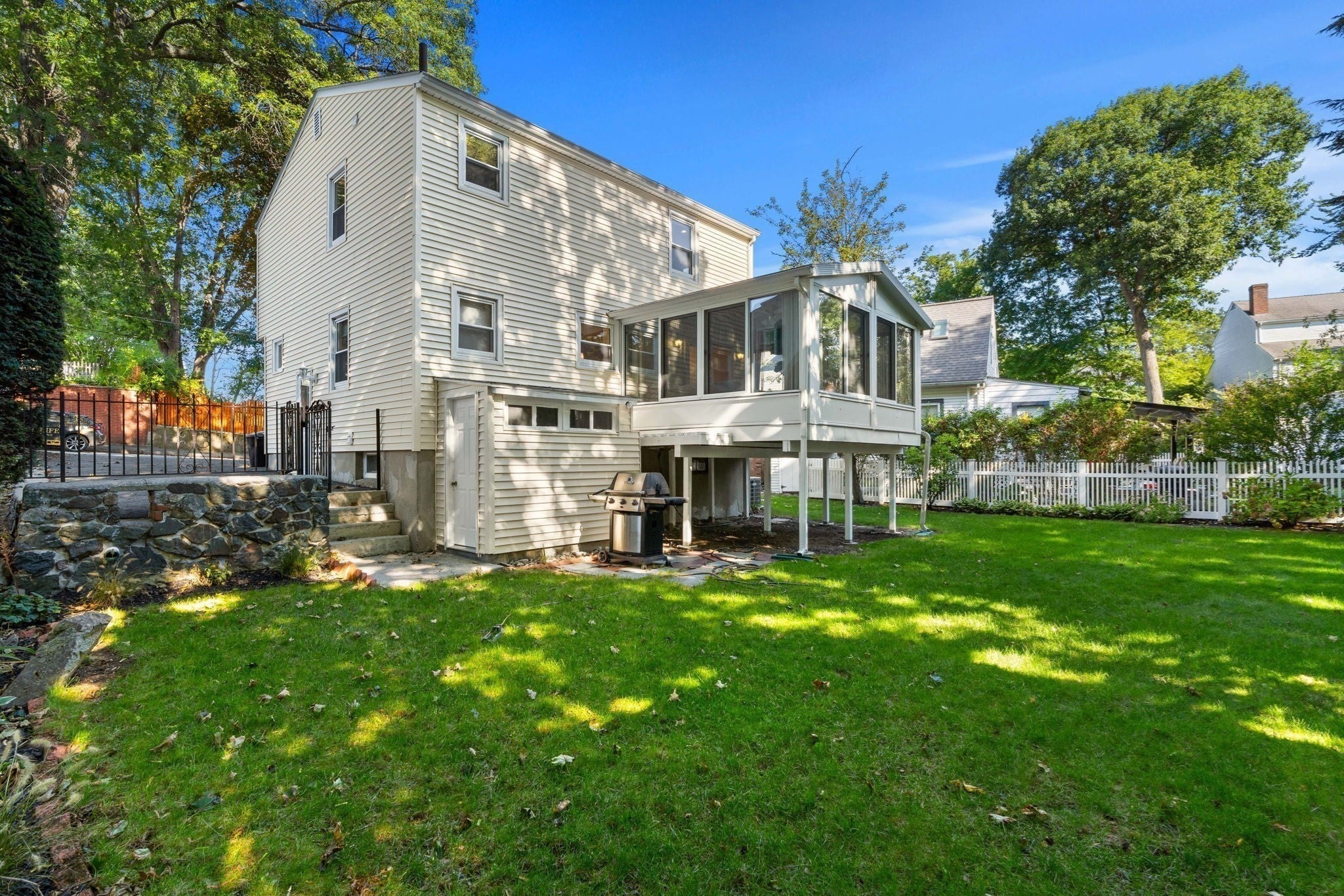 37 Andrews St, Medford, MA Photo #27