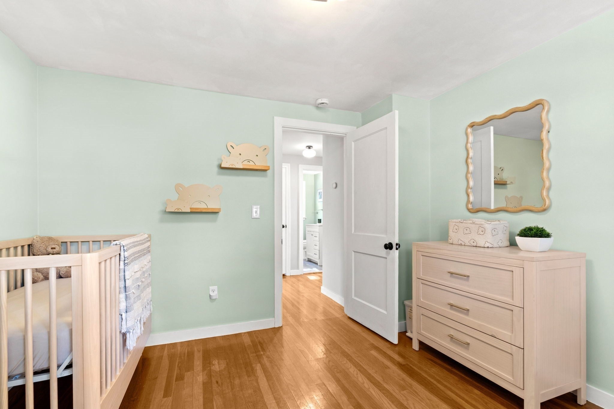 37 Andrews St, Medford, MA Photo #20