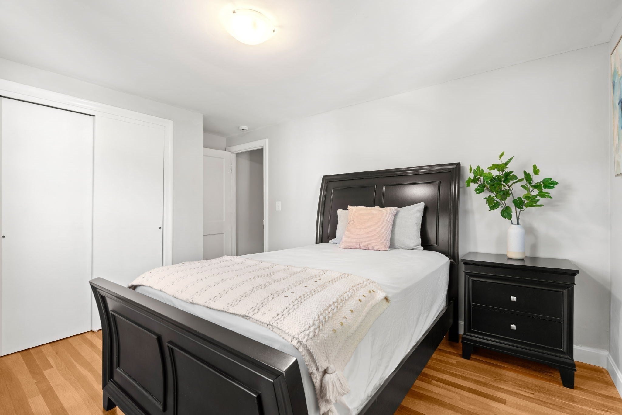 37 Andrews St, Medford, MA Photo #21