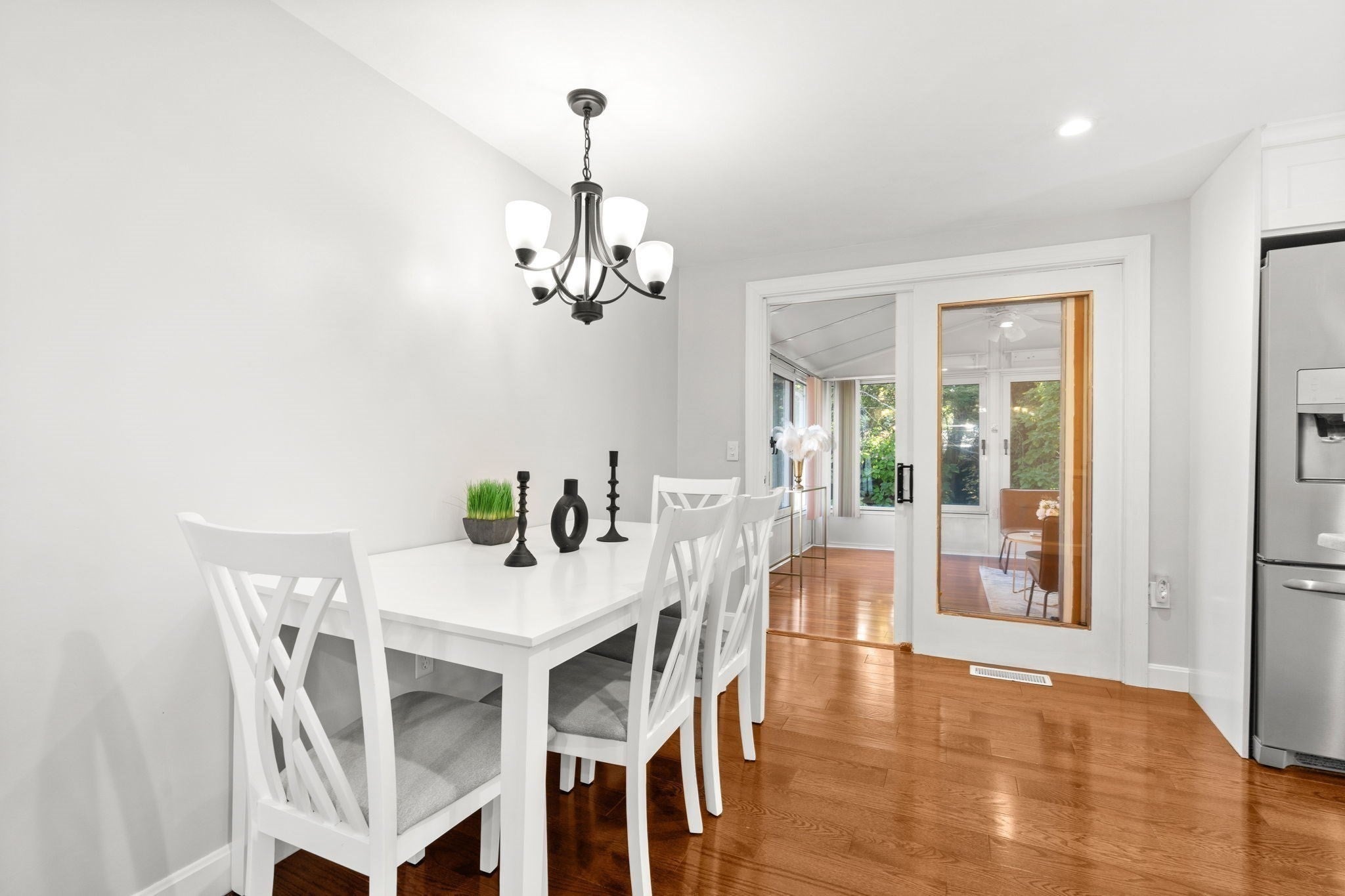 37 Andrews St, Medford, MA Photo #11